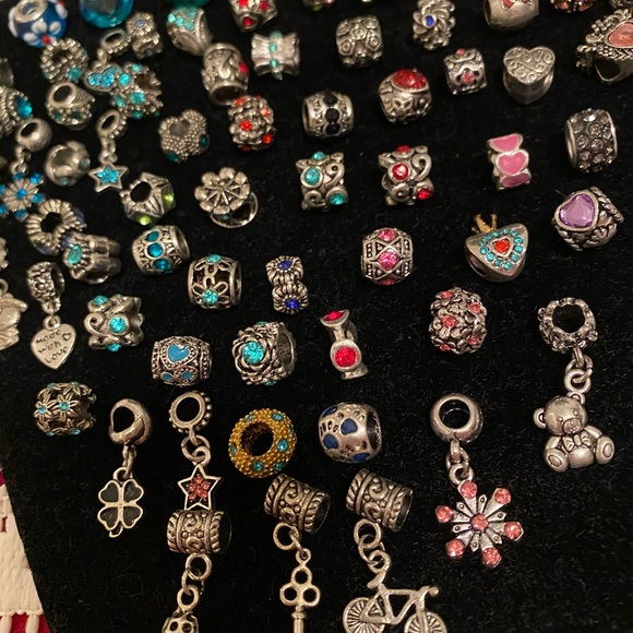 72 pieces of charms - Picture 4 of 4